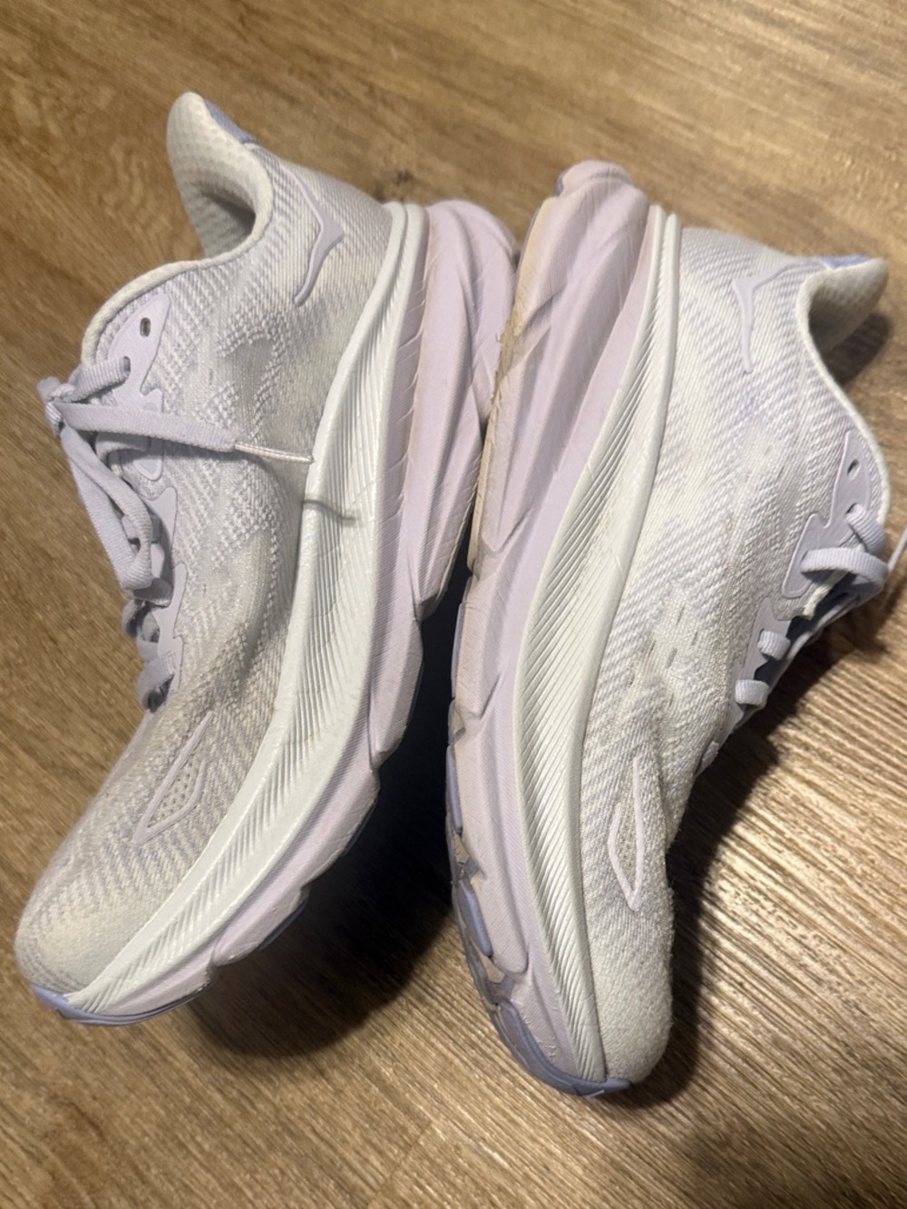 Hoka Clifton 9 Women's Light Lavender/Light Gray Running Sneakers - Picture 4 of 16